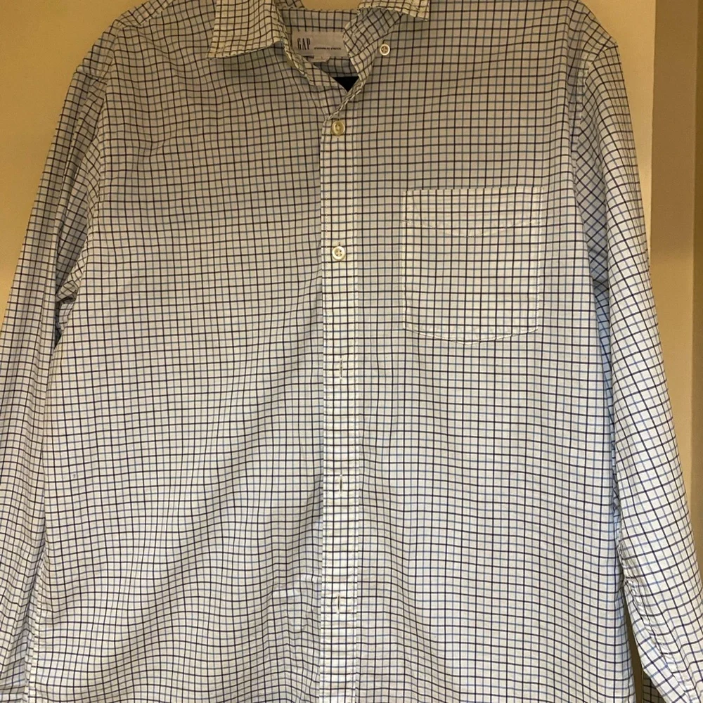 Mens button down - Picture 3 of 3